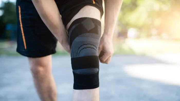 Expert Explains How to Choose a Knee Brace