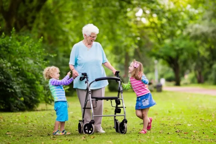 9 Best Outdoor Rollators for Seniors